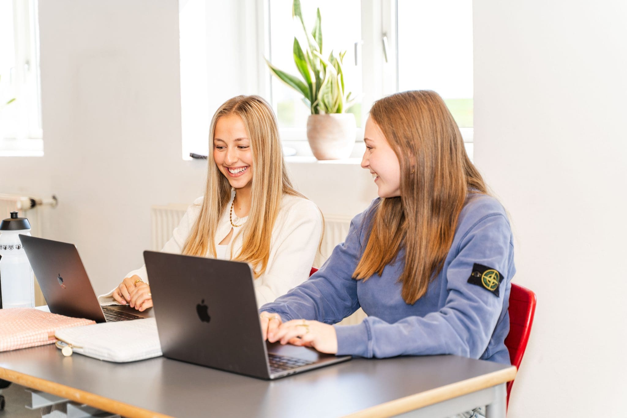 Undervisning-paa-efterskole-2048x1366.jpg