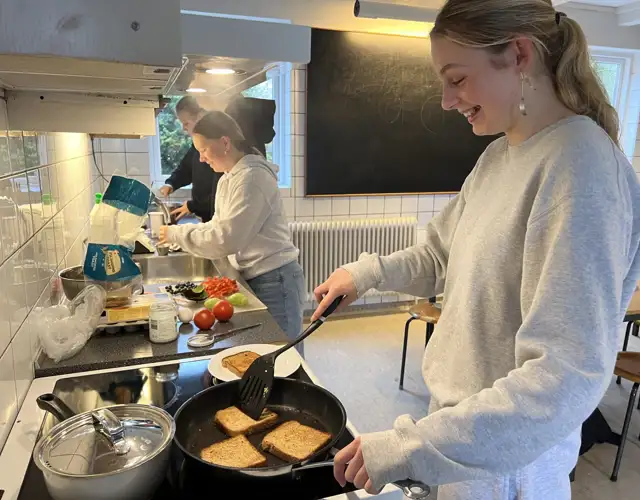 Gastronomi-som-valgfag-paa-efterskole-2048x1536.jpg